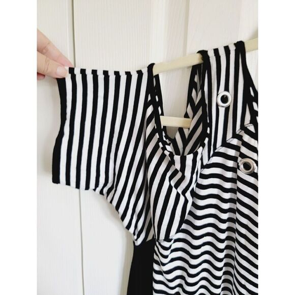 Chico's 3 Zenergy Cold Shoulder Top Black White Stripe Stretch Fit SS Slimming - Picture 5 of 7